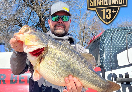 ShareLunker Kevin Robertson.jpg